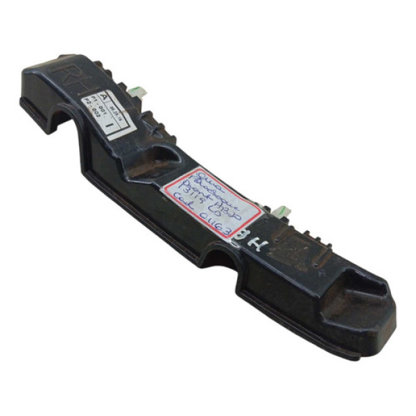 Guia Parachoque Dianteiro Direito Hyundai Hb20 2013 2019