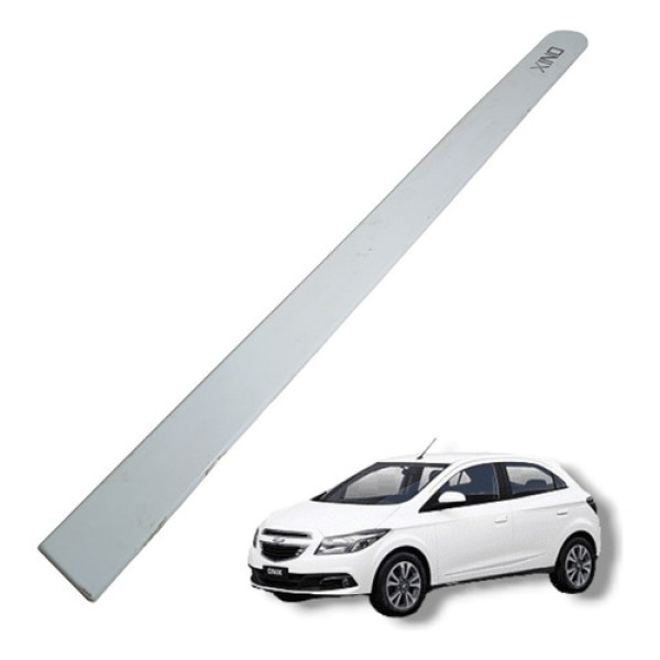 Friso Lateral Porta Dianteira Chevrolet Onix 2013 2014 2015
