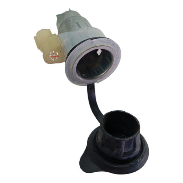 Tomada Acendedor Cigarro Chevrolet Corsa Ls 1.0 2012 Branco/preto