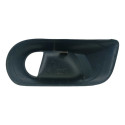 Moldura Maçaneta Interna Traseira Le Gm Corsa 2005 09116493 Preto Dianteira
