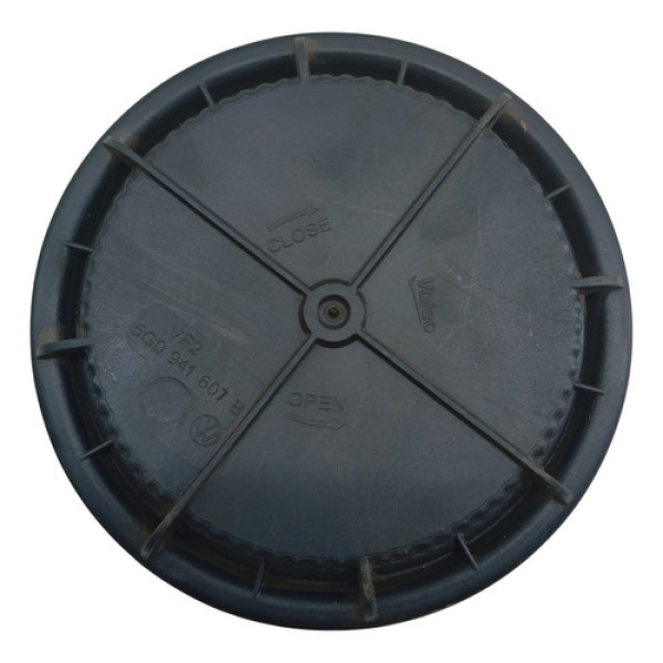 Tampa Vedacao Farol Direito Vw Golf 2015 2018