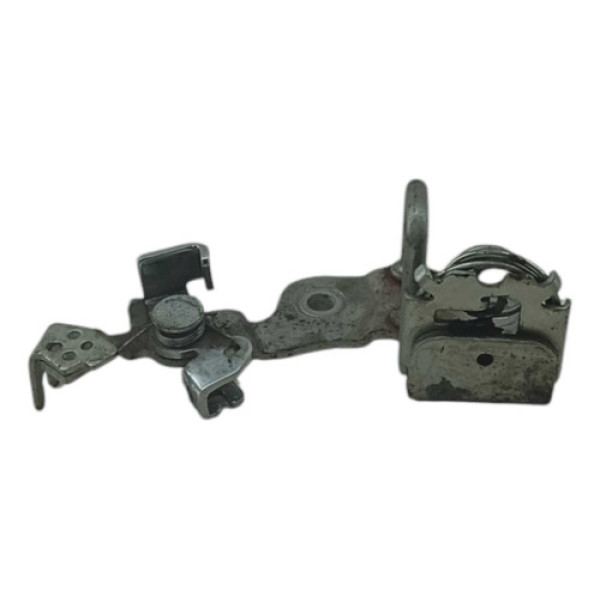 Trinco Trava Batente Tampa Traseira Toyota Etios Hb X  2015