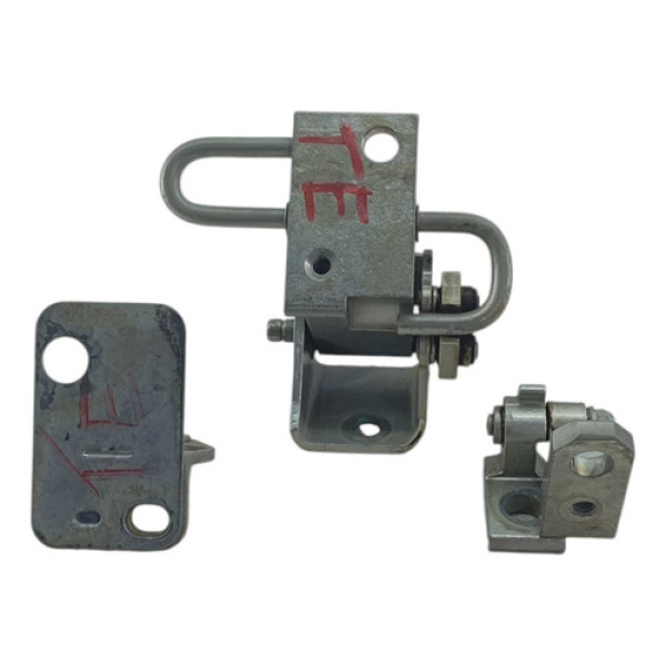 Jogo Dobradiça Porta Traseira Esquerda Vw Polo 06 6q4833411