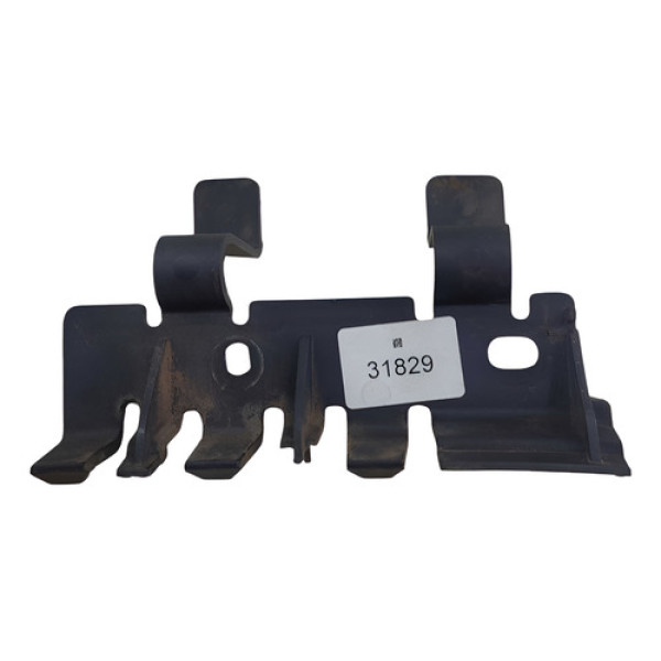 Guia Parachoque Traseiro Direito Land Rover Discovery 4 2010